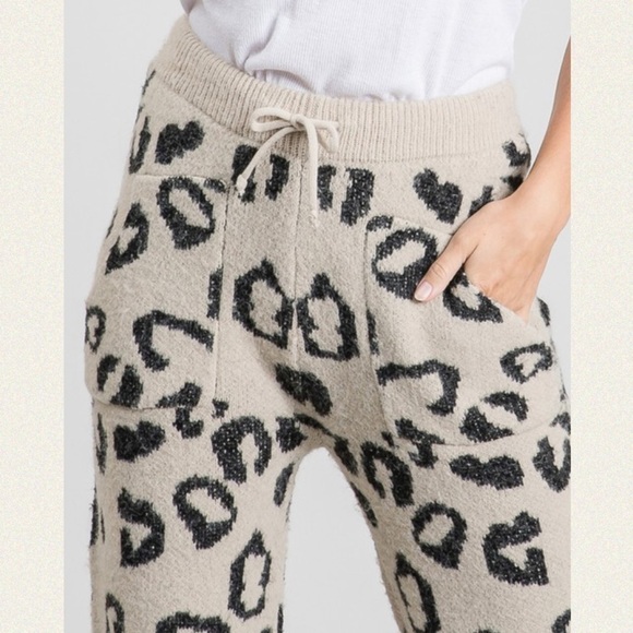 Oatmeal Fuzzy Knit Leopard Print Lounge Pants - Picture 6 of 16